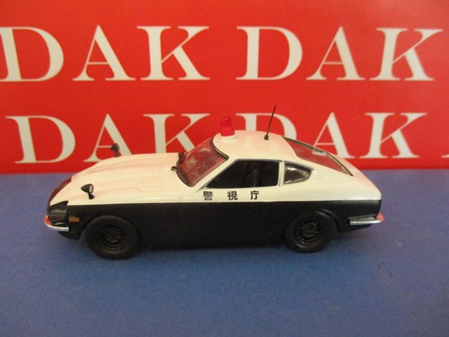 Die cast police datsun - die,