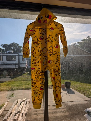 Children size 7 pikachu - size, 6/7