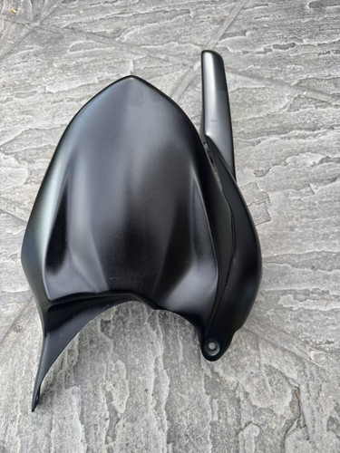 Pyramid hugger matte black - hugger,