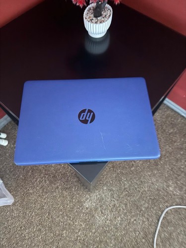 Stream laptop - stream,