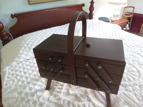 Wood accordian style - accordian-style, 3-tier