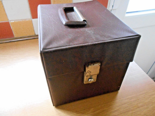 Vintage brown vinyl - brown, case