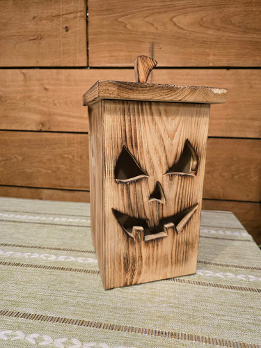 Big wooden hallowen - big,