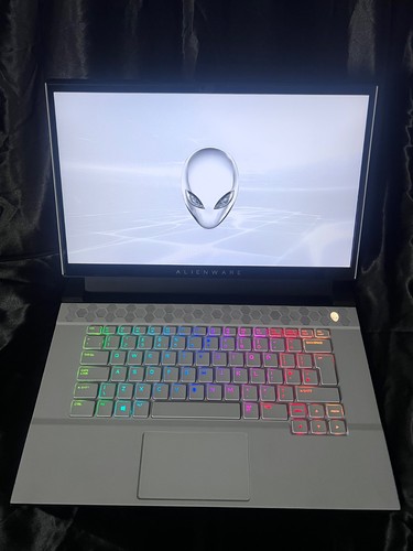 Alienware m15 powerful - r3,