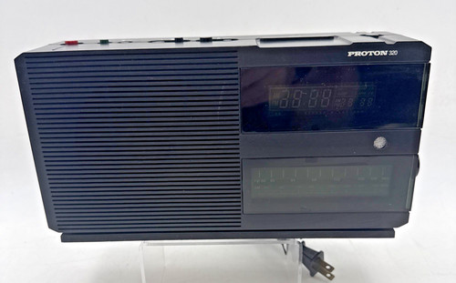 Vtg proton 320 - 320, am/fm