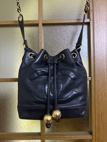 Authentic chanel black vintage - chanel,