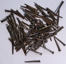 200 Iron cut clasp nails