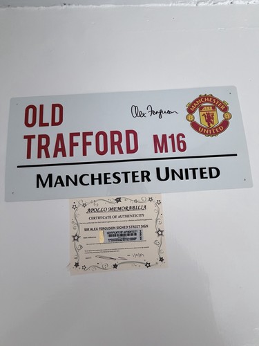 Sir alex ferguson autographed - sir,