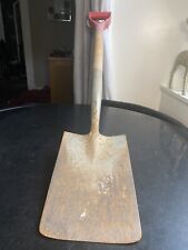 Garden Spade Wooden Shaft Red Handle Lot 334