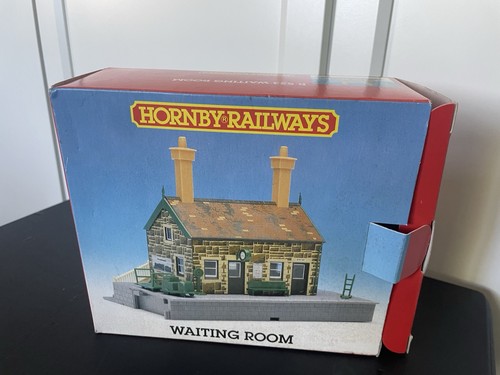 Hornby railways r523 waiting - hornby,