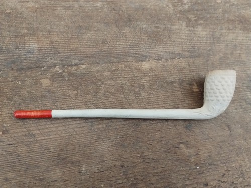 Vintage clay tobacco pipe - clay,