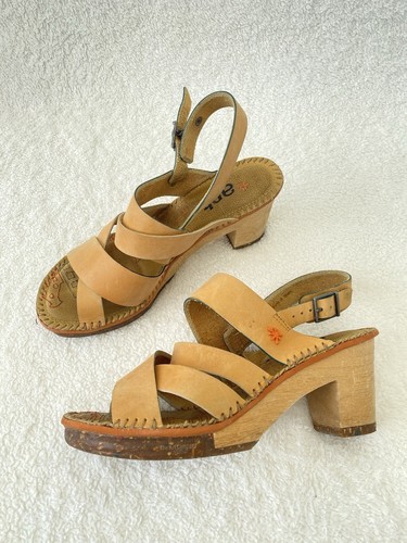 The art company strappy yellow - company,