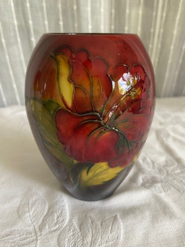 Moorcroft hibiscus floral vase - moorcroft,