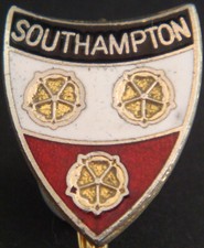 SOUTHAMPTON Vintage club crest