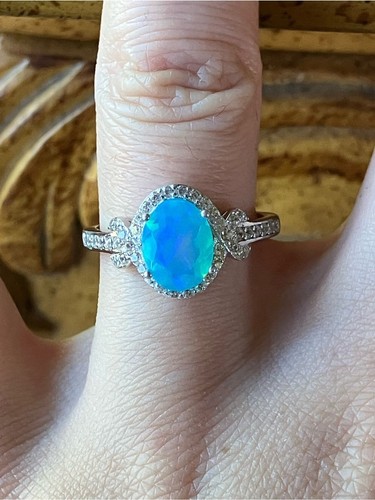 Blue ethiopian opal - blue,