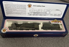 Bachmann OO 31-153 Bahamas 4-6-0 No. 45596 Silver Jubilee Class BR Green In Box