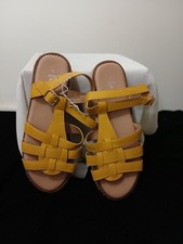 women sandal size 6
