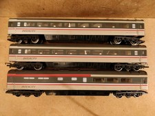 3 Hornby BR Mk3 InterCity 125 Coaches - 00 Gauge.