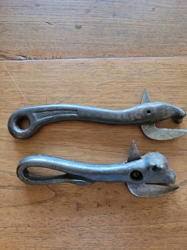 Pair vintage bully beef can - pair,