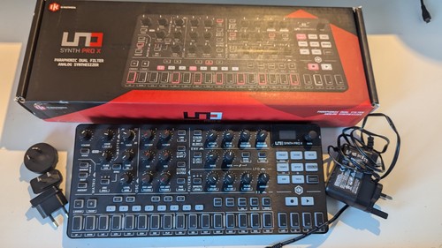 Multimedia uno synth - ik, x