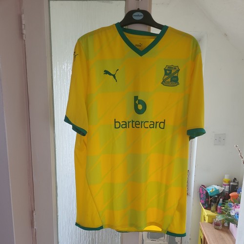 Swindon town shirt wear - ,