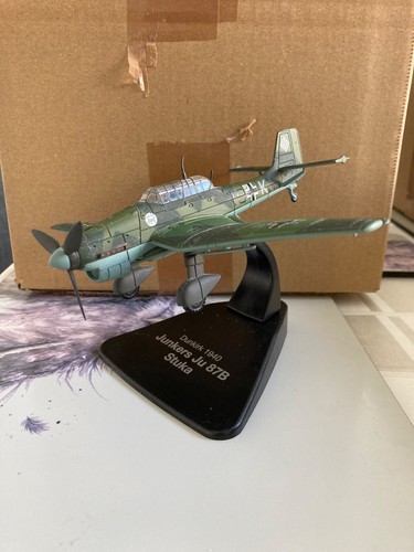Atlas edition corgi - edition/corgi, model