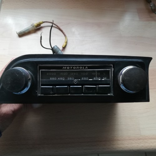Motorola 112 vintage car radio