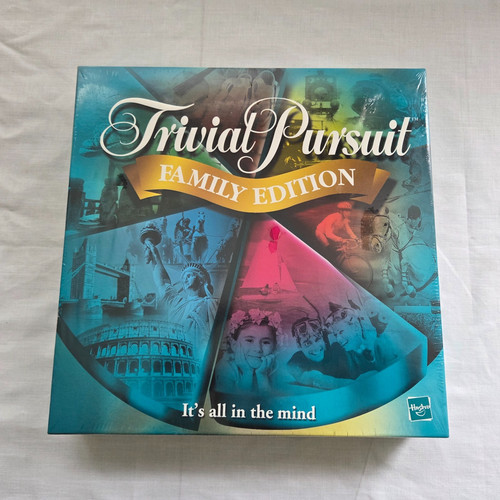 Hasbro trivial pursuit board - hasbro,