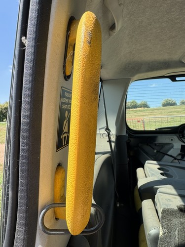 Peugeot taxi grab - taxi, rails
