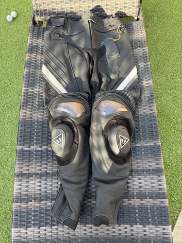 Genuine triumph triple sport - genuine,