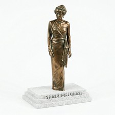 Princess Diana Statue –