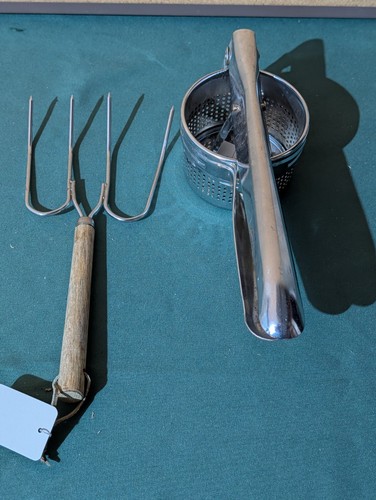 Vintage prong meat fork - 4-prong, &