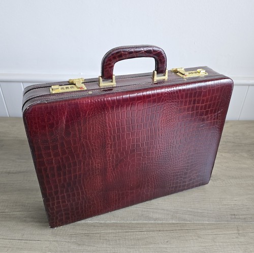 Crocodile skin style briefcase - skin,