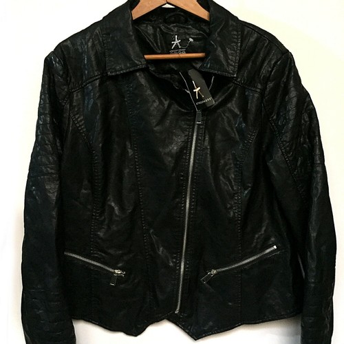 Atmosphere faux leather black