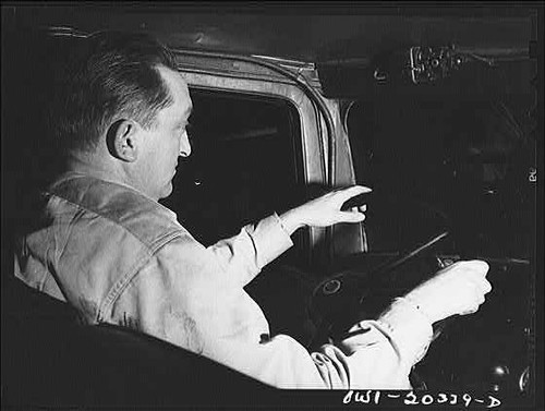 Photo 1930s truck - sleeper, cab