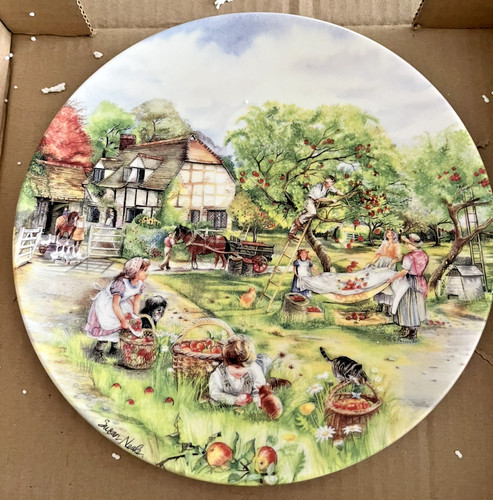 Collectable display plate - collectable,