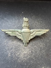 Parachute Regiment, Genuine British Army Cap Badge. WW2