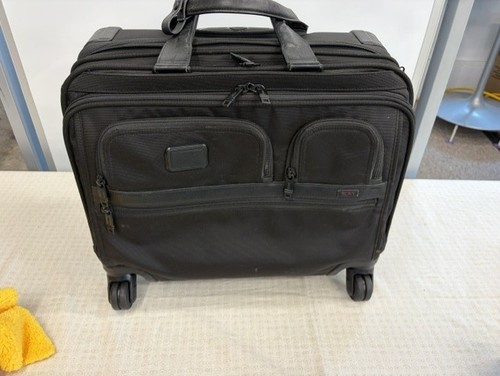Tumi alpha deluxe briefcase - 2,