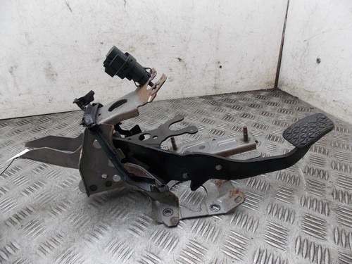 Ford fiesta brake pedal pin - pedal,