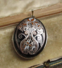 LOVELY VINTAGE MICHAELA FREY