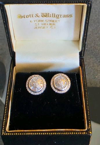 9ct white gold 11mm - wide, 80pt