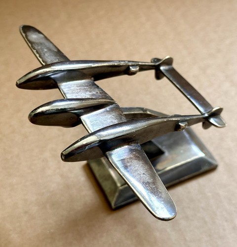Wwii lightning trench - p-38, art