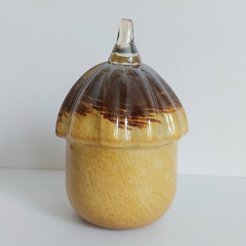Acorn art glass hand - acorn,