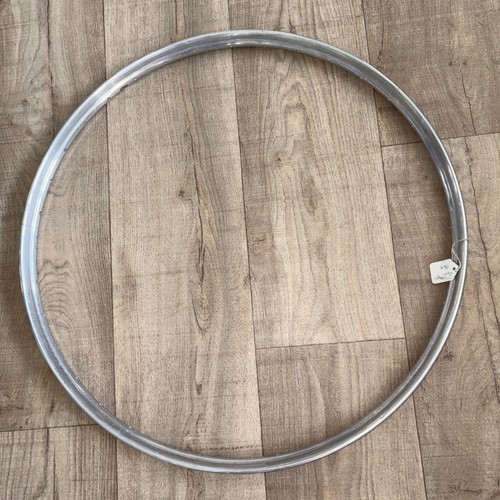 New but shopsoiled - new,