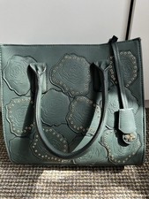 TU Women's Larg Three