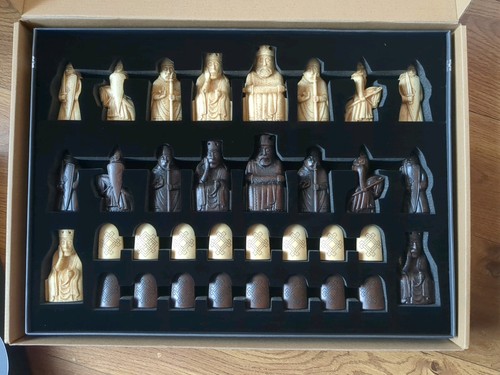 Isle lewis chess set - of,