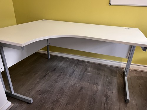 White shape corner computer - l-shape,