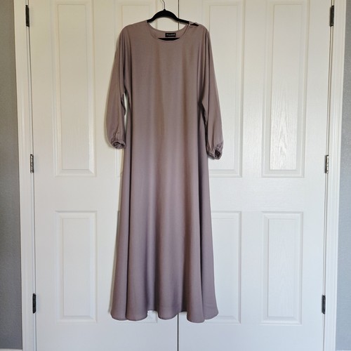 Umbrella cut closed abaya with - cut,