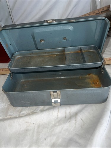 Vintage metal tackle - tackle, box