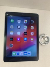 Apple iPad Air 1st Generation 32GB, Wi-Fi, 9.7in - Space Grey